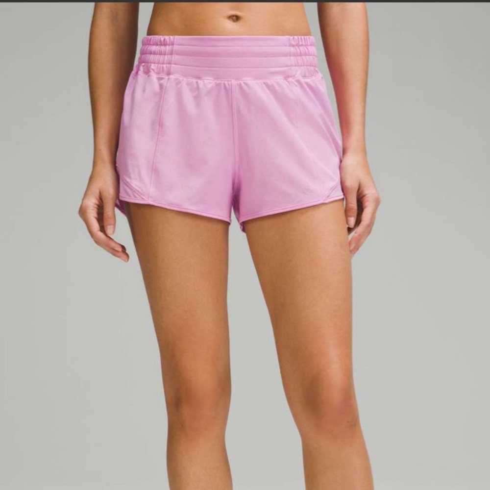 Lululemon Hotty Hot High-Rise Lined Short 2.5"